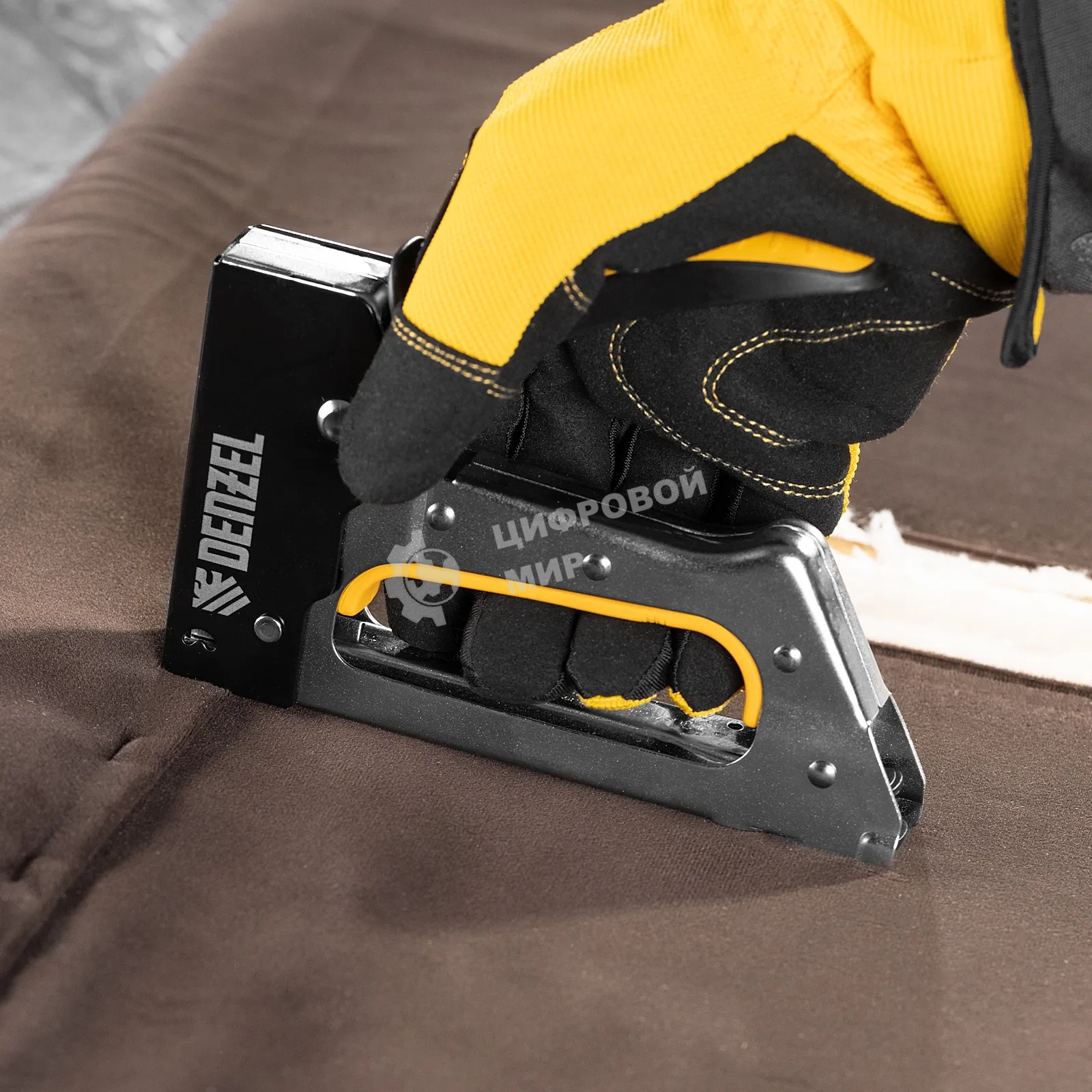 Степлер металлический Denzel скобы в комплекте, 2К рукоятка, тип 53, 6-10 мм