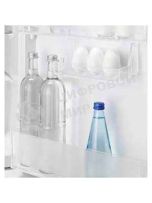 Встраиваемый холодильник Electrolux ENS6TE19S белый (двухкамерный)