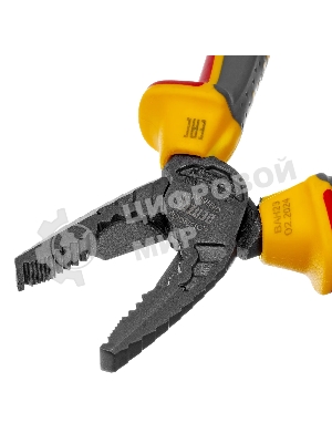 Плоскогубцы комбинированные Denzel диэлектрические трехкомпонентные рукоятки до 1000 В, 180 мм