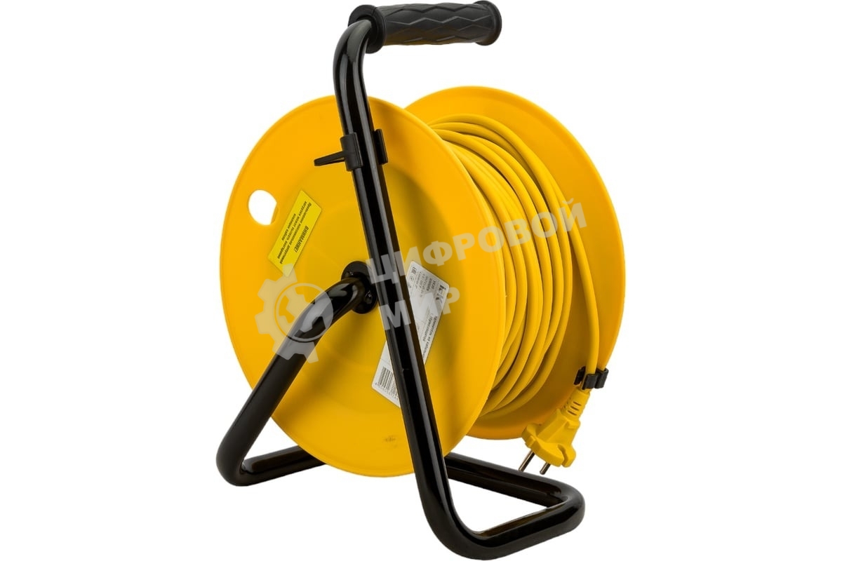 Катушка IEK WKP23-06-04-30, УК30 с т/з 4 места 2Р/30м 2х0,75 мм2 