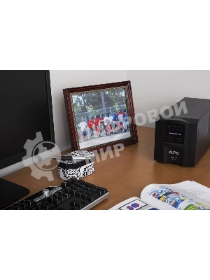 Источник бесперебойного питания APC Smart-UPS SMT750IC/750 ВА/500 Вт/6xIEC 320 C13 (компьютерный)
