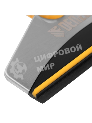 Скребок для удаления льда с водосгоном Denzel 55349 усиленный, удлиненный