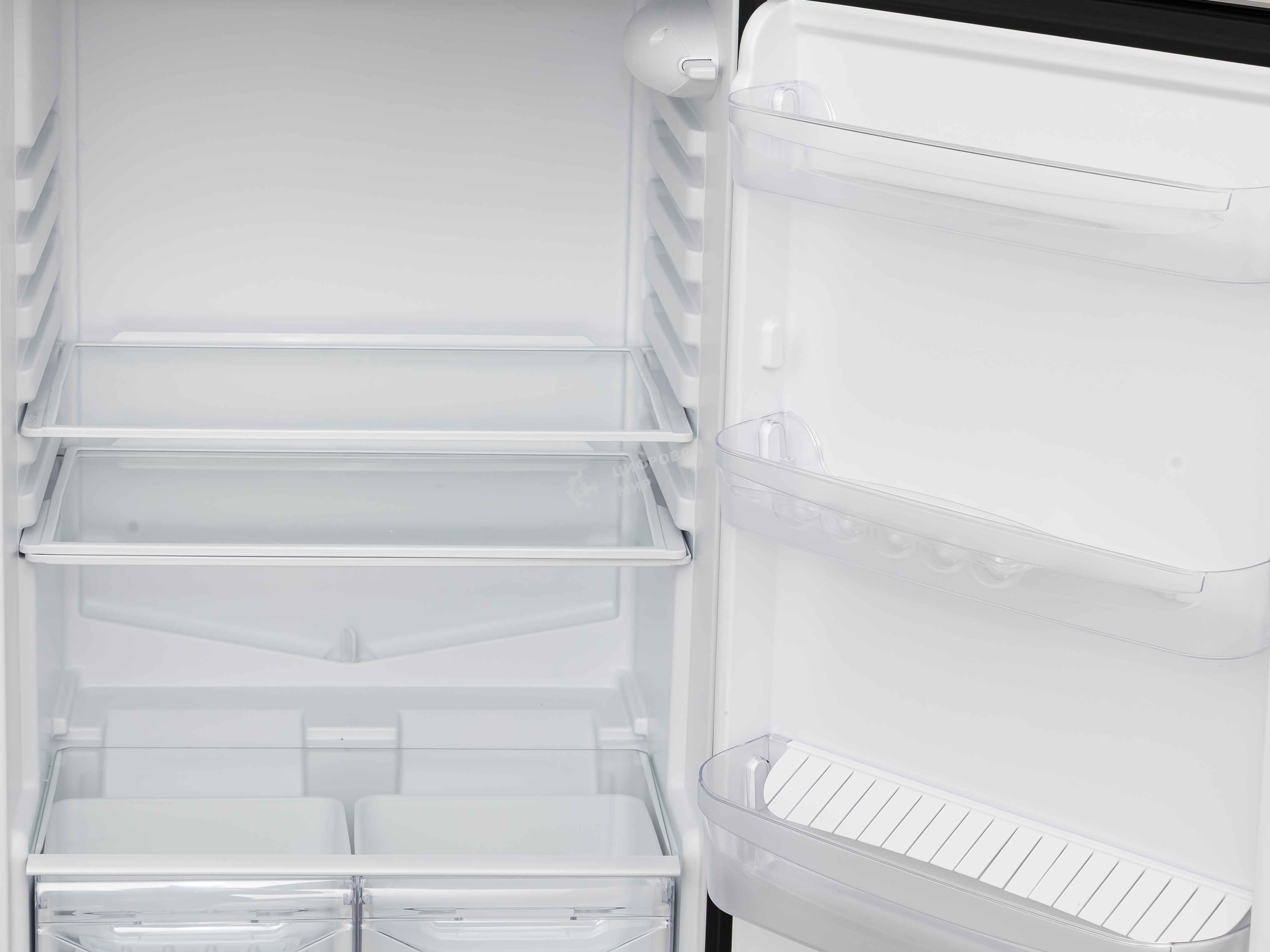 Холодильник Indesit TIA 14 NG темно-серый двухкамерный 194/51 л морозилка сверху, капельная система