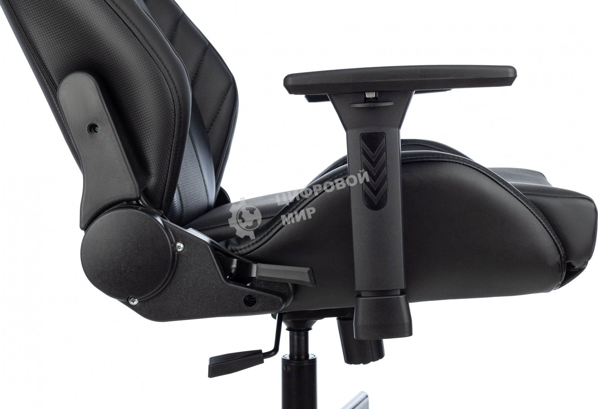 Кресло игровое Knight Thunder 5X черный эко.кожа крестов. металл