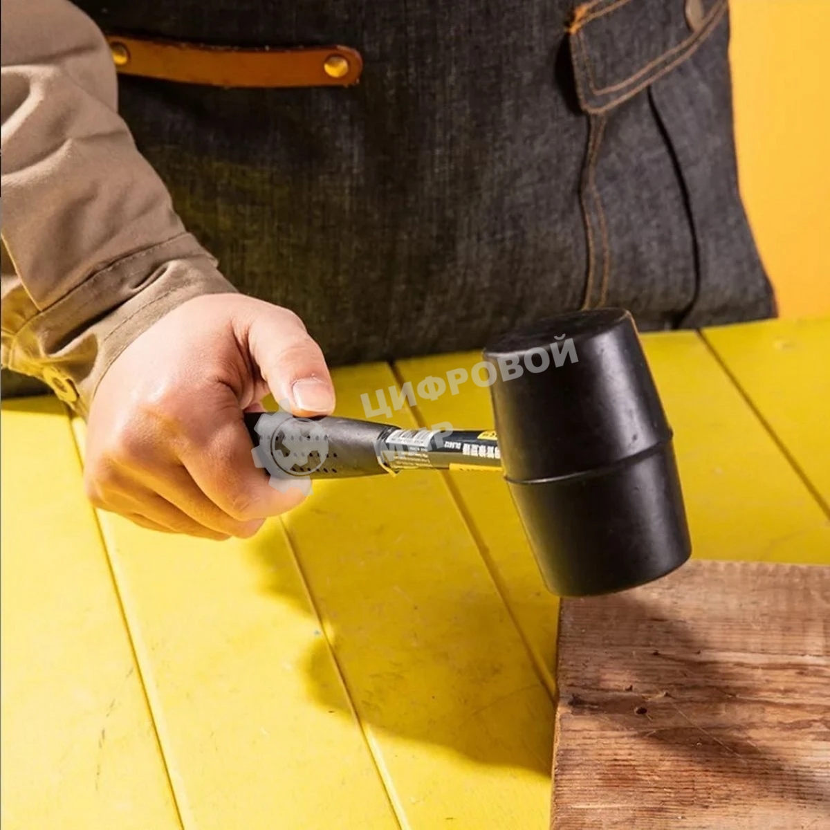 Резиновый молоток со стальной ручкой Deli DL5612 340 грамм, длина 260 мм