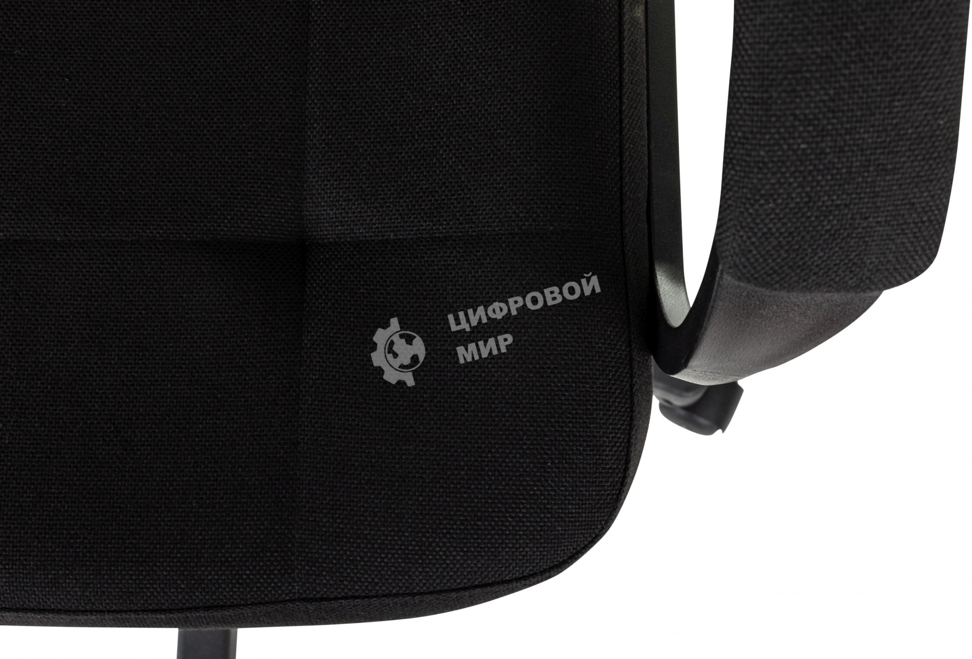 Кресло руководителя Бюрократ CH 002 Fabric 3C11 черный, крестов. пластик