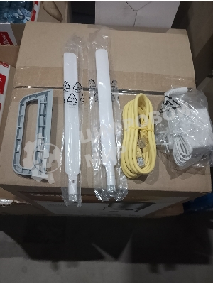 (Восстановленный) Роутер Huawei 4G CPE 3 B535-232a белый 51060HUX [Cм.описание!]