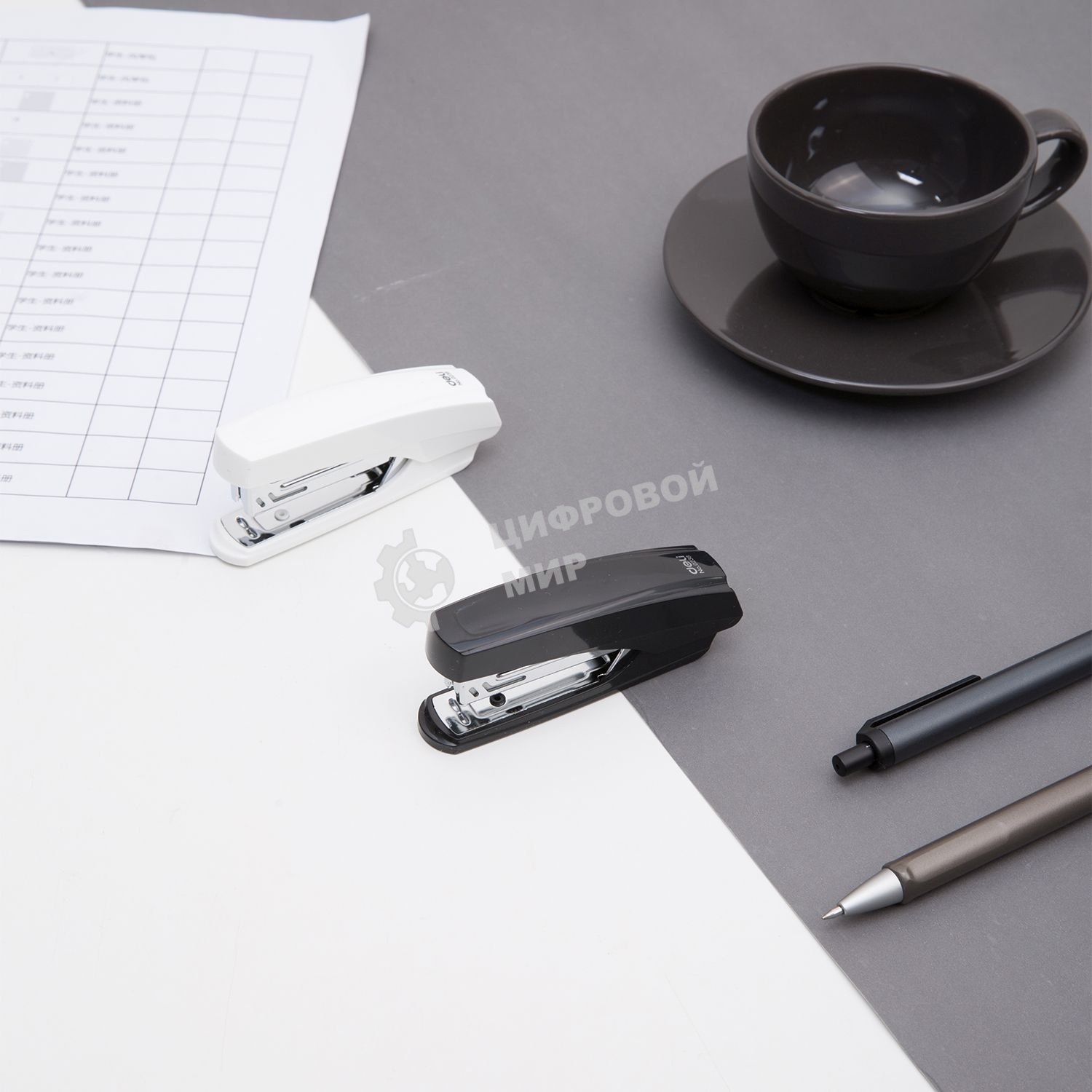 Степлер Deli E0238 N10 (12 листов) встроенный антистеплер, ассорти, 50 скоб, коробка