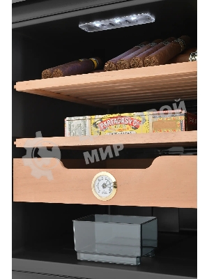 Винный шкаф-хьюмидор ZÜGEL ZTH80DX черный, 70 л, 2 отсека, 8 бут.