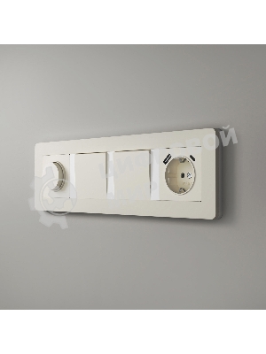 Рамка на 4 поста WERKEL Split (айвори/белый, soft-touch) W0043066