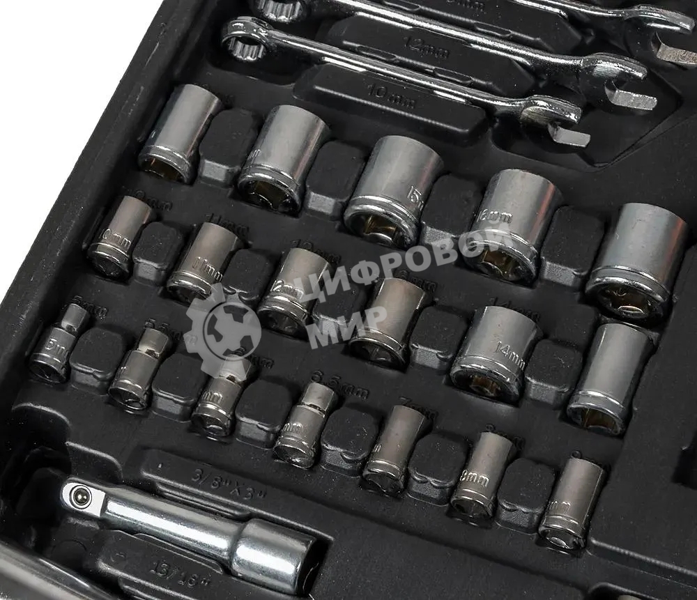 Набор ручного инструмента Bort BTK-123