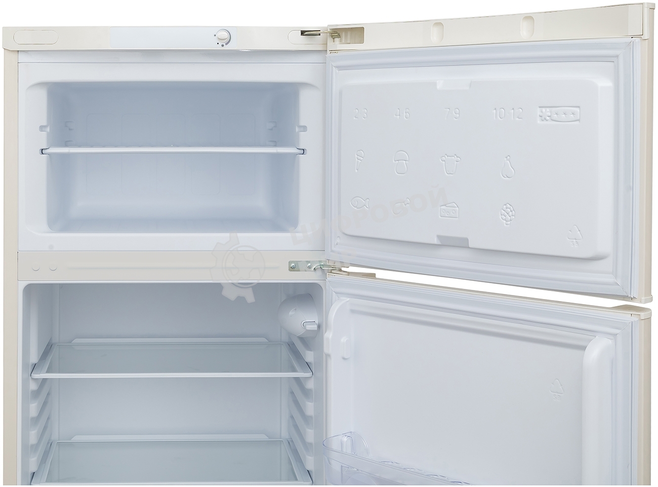 Холодильник Stinol TS 167 E бежевый двухкамерный 167/72 л морозилка сверху, капельная система