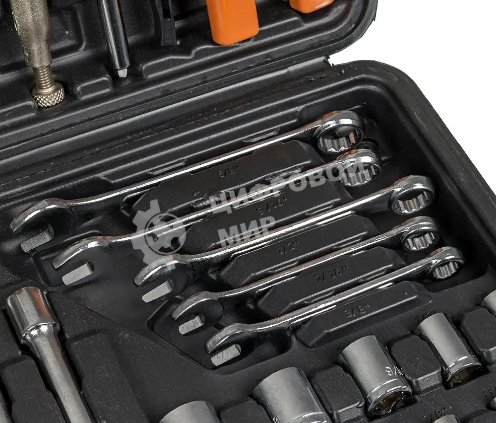 Набор ручного инструмента Bort BTK-123