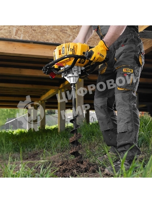 Мотобур Denzel DX-52 объем двигателя 52 см3, соединение 20 мм, без шнека