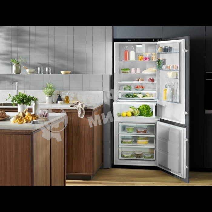 Встраиваемый холодильник Electrolux ENP7TD75S, комбинированный No Frost, Размеры ВxШxГ [мм]: 1884x696x549, сенсорное управление с символьным дисплеем, Динамическая система охлаждения в холодильной камере, система охлаждения в морозильной камере - No Frost