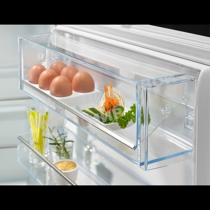 Встраиваемый холодильник Electrolux ENP7TD75S, комбинированный No Frost, Размеры ВxШxГ [мм]: 1884x696x549, сенсорное управление с символьным дисплеем, Динамическая система охлаждения в холодильной камере, система охлаждения в морозильной камере - No Frost