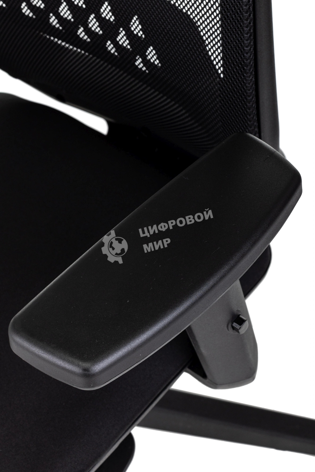 Кресло офисное Бюрократ MC-611N черный TW-01 Neo Black сетка/ткань крестовина пластик