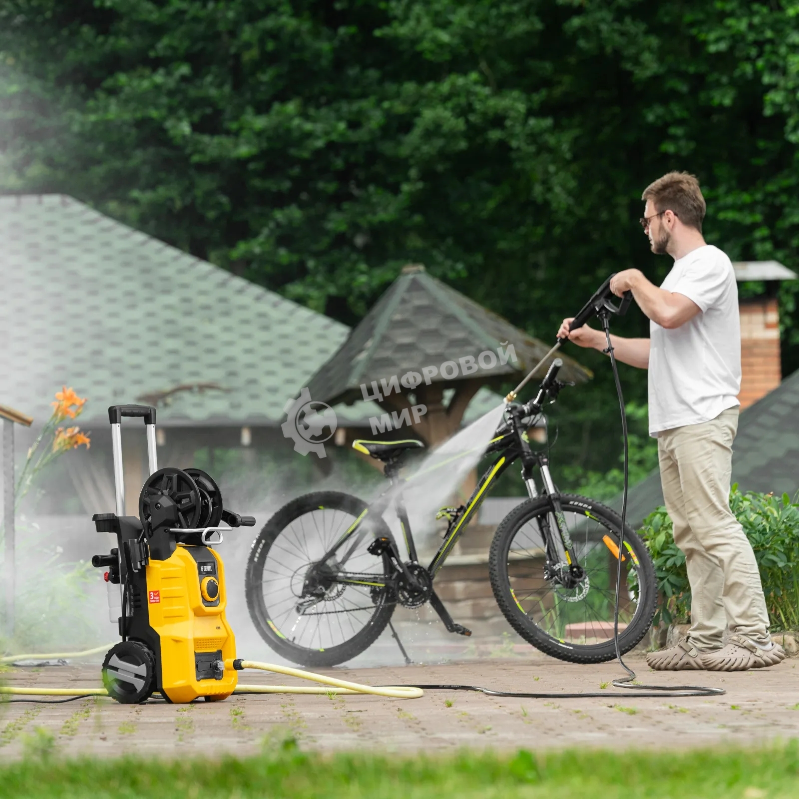 Моечная машина высокого давления Denzel R-180iD, 2000 Вт, 180 бар, 420 л/ч, асинх. двиг., бараб.