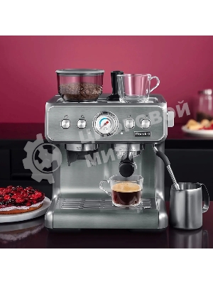 Кофемашина автоматическая Rondell 1105-RE-01 серебристый, исп. кофе - зерновой, 2.8 л, 1550 Вт, 15 Бар.