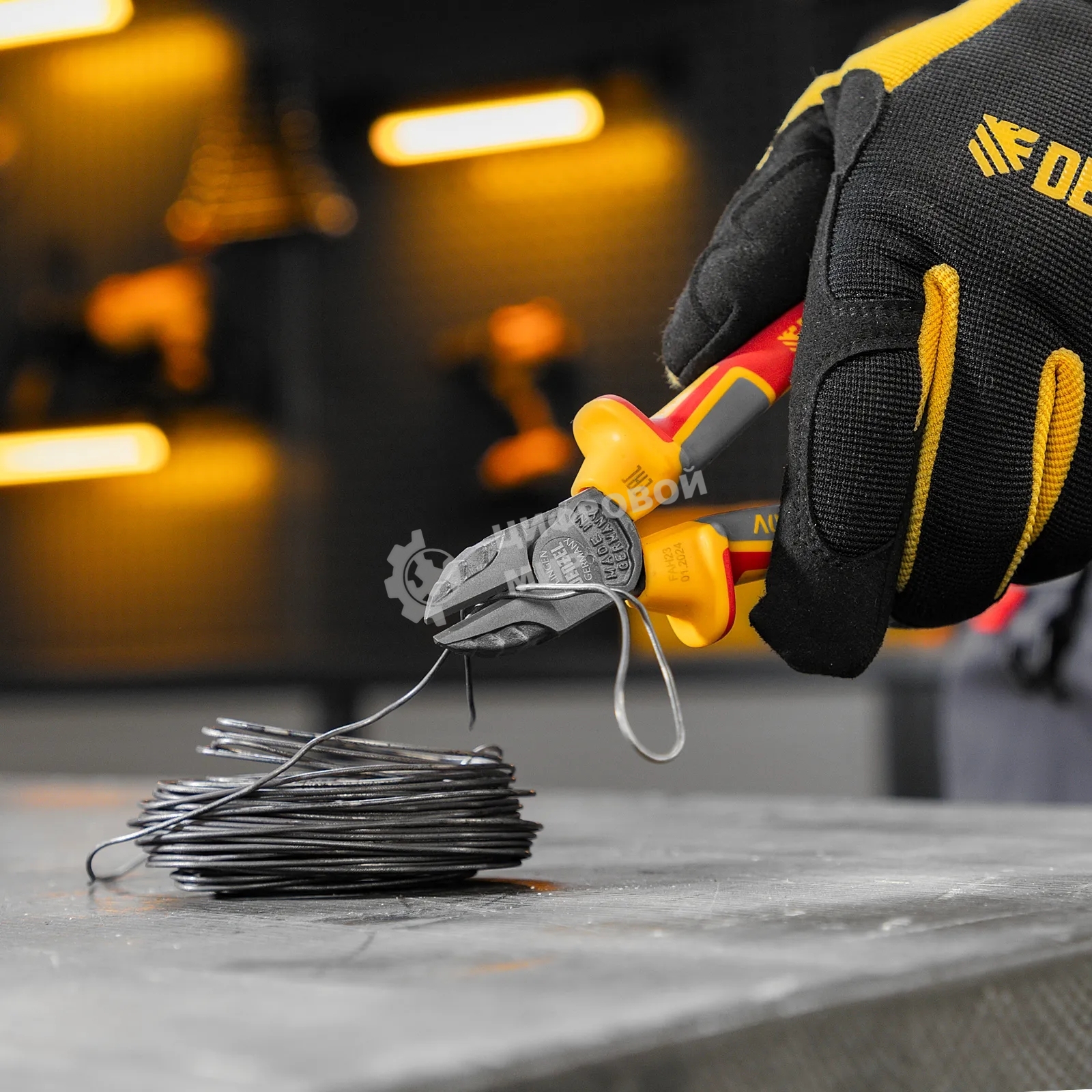 Бокорезы Denzel диэлектрические рукоятки, до 1000 В, трехкомпонентные рукоятки, 160 мм