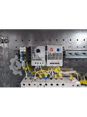 Шкаф уличный всепогодный настенный укомплектованный 15U (Ш600 Г500), комплектация T1-IP54 (ШТВ-Н-15.6.5-4ААА-Т1)