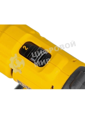 Дрель-шуруповерт DeWalt DCD771D2-QW, 18 В, 2 Ач, 42 Нм, щеточный