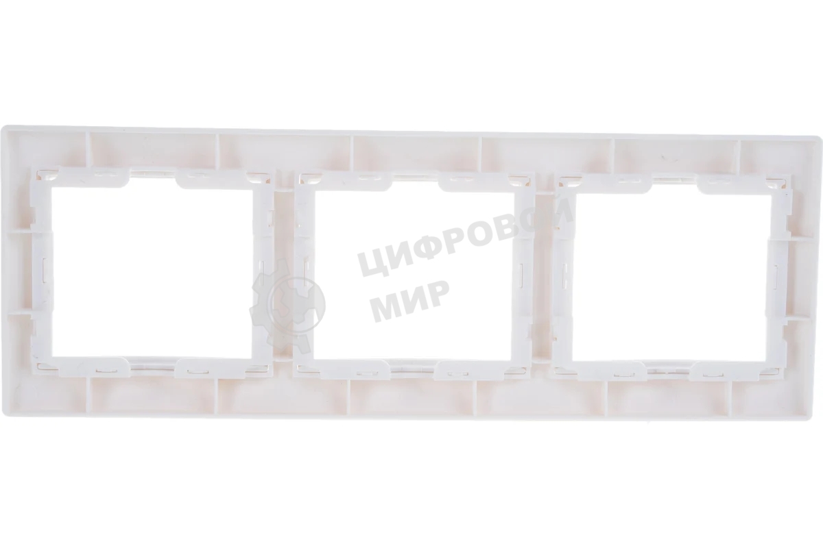 Рамка Iek EMK30-K01-DM РГ-3-КБ 3местн. горизонт. КВАРТА (белый)