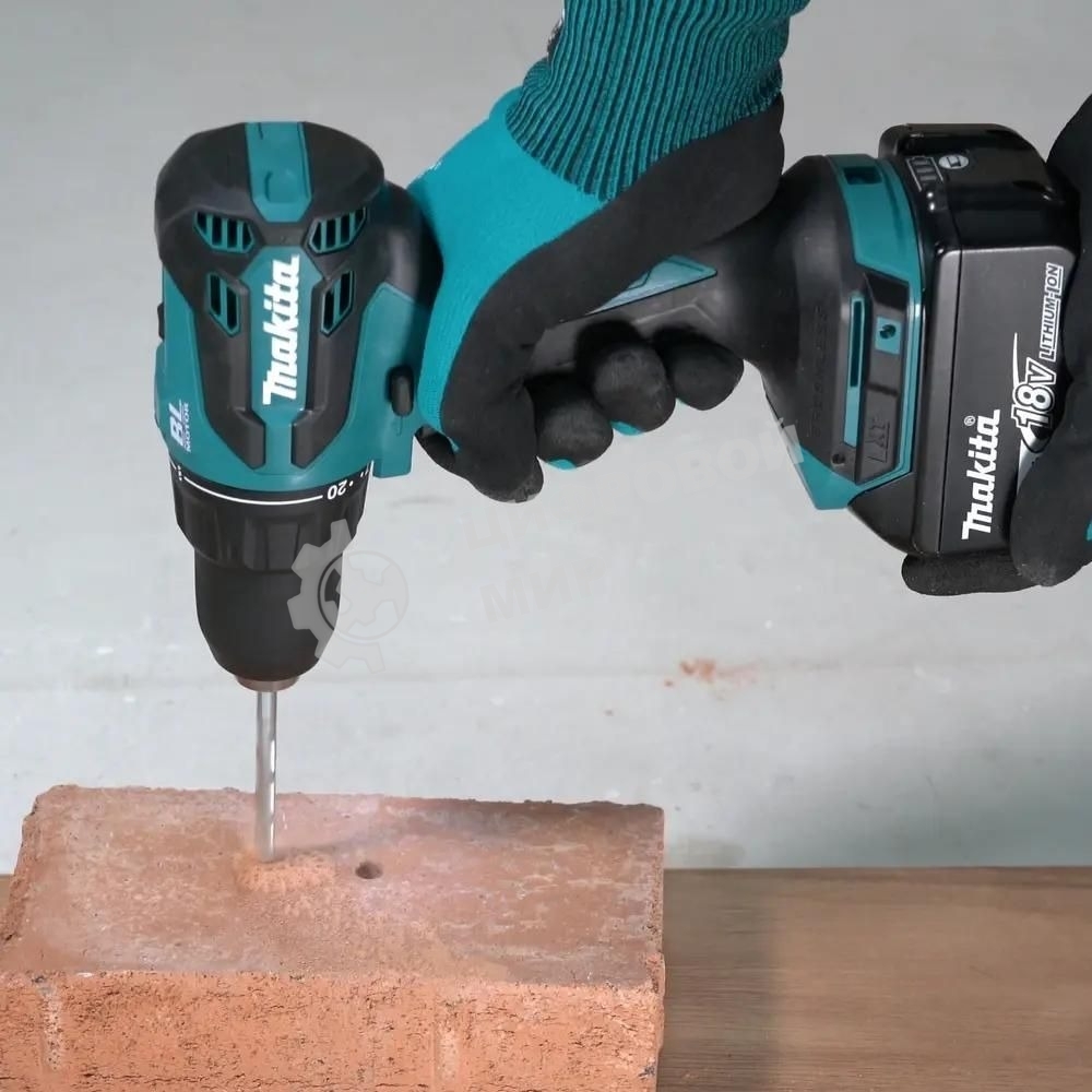 Дрель-шуруповерт Makita DHP490Z аккум. патрон:быстрозажимной