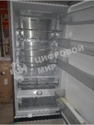 (Поврежденный товар) Холодильник Samsung RB38C7B6D12/EF белый [См.описание!]