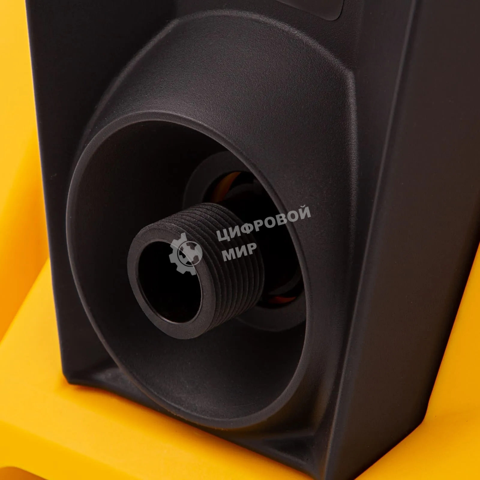 Моечная машина высокого давления Denzel R-180i 2400 Вт, 180 бар, 7,5 л/мин, асинх. двиг.