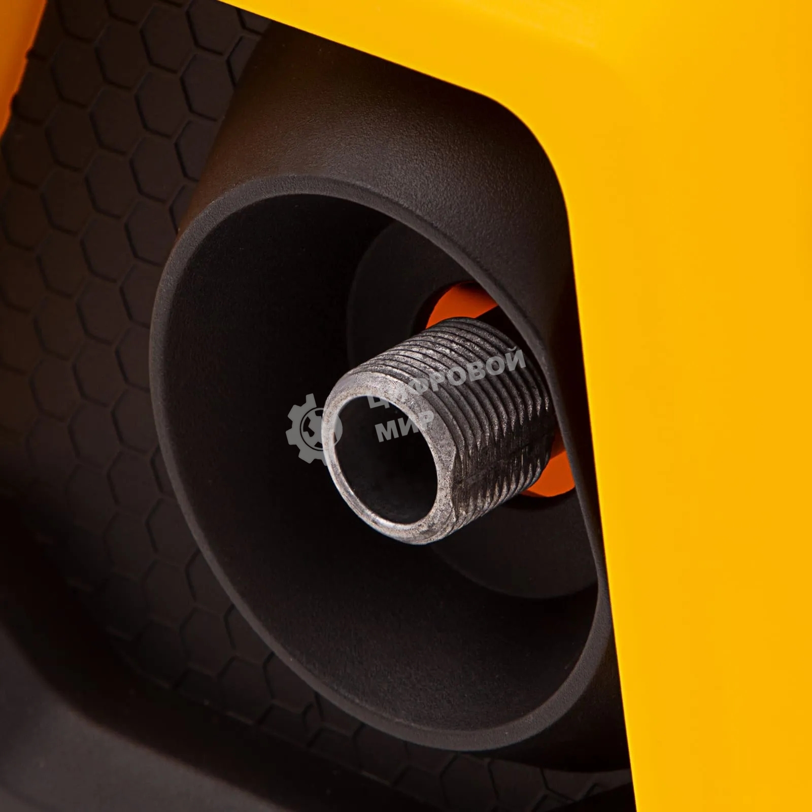 Моечная машина высокого давления Denzel R-180i 2400 Вт, 180 бар, 7,5 л/мин, асинх. двиг.