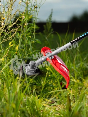 Триммер бензиновый MTX MT-33S, 33 см3, разъемная штанга, состоит из 2 частей