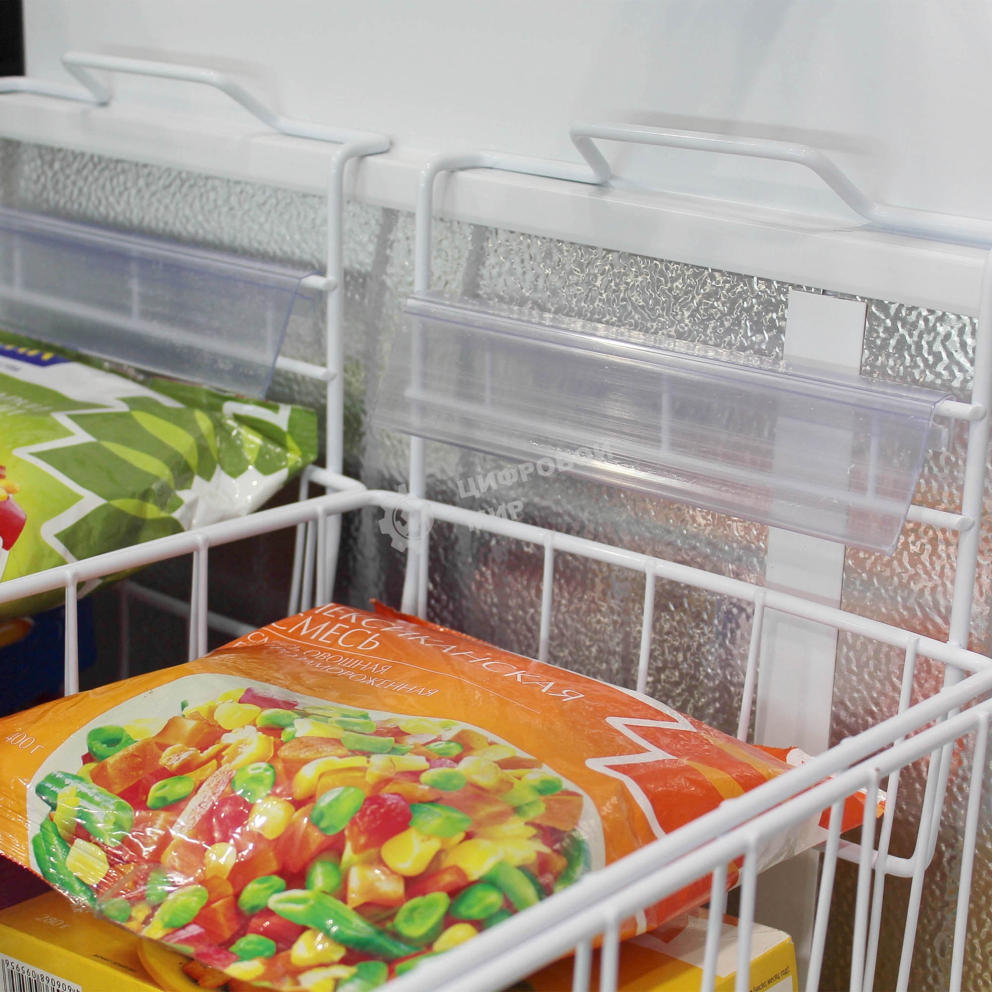 Морозильный ларь Бирюса B-CF68 белый, 680л