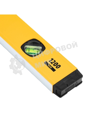 Уровень алюминиевый Denzel, магнит., фрезерованный, 3 глазка (1 зеркал.), 0,5 мм/м, 1200 мм