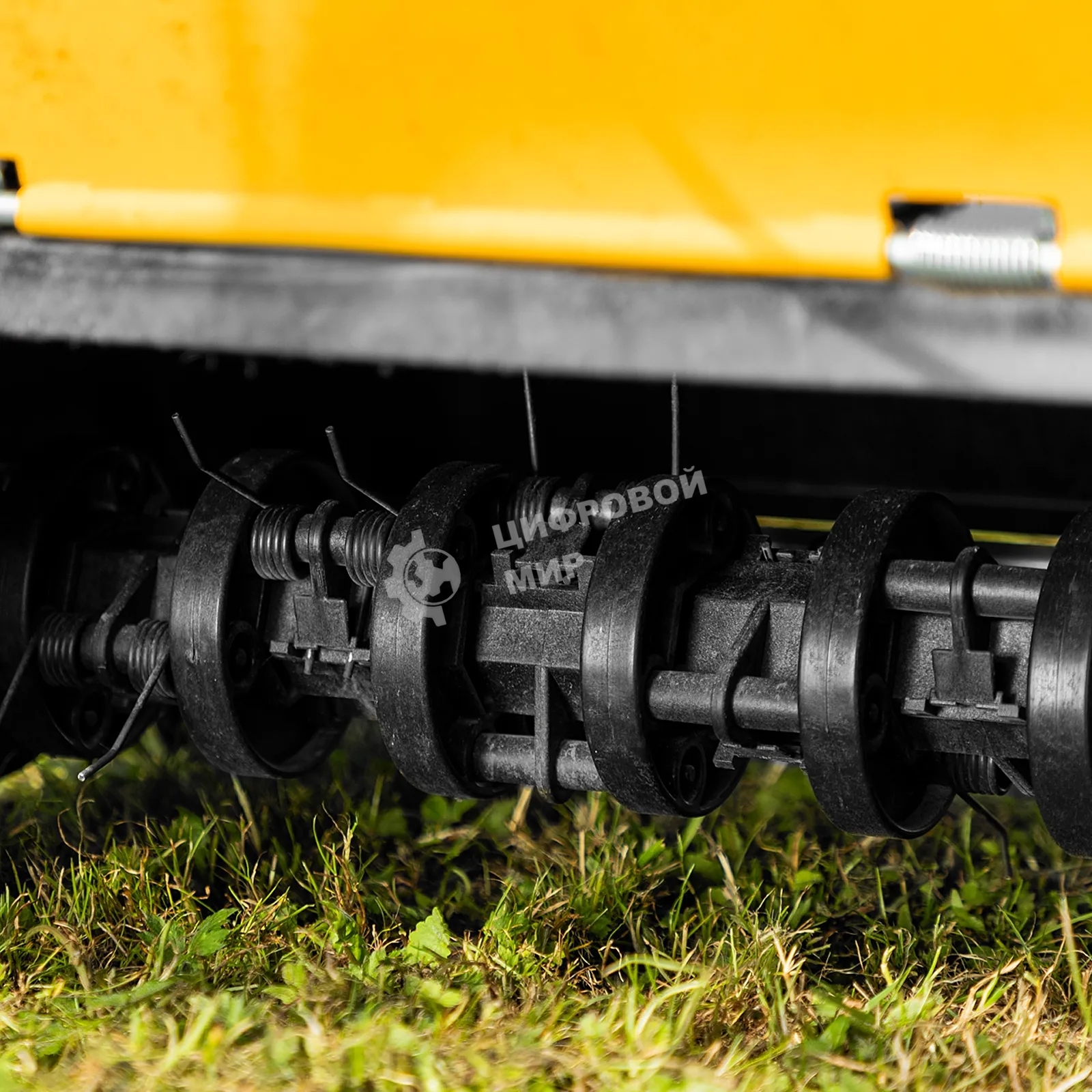 Скарификатор-аэратор бензиновый Denzel SAG-400, 212 см3, -15/+10 мм, 40 см