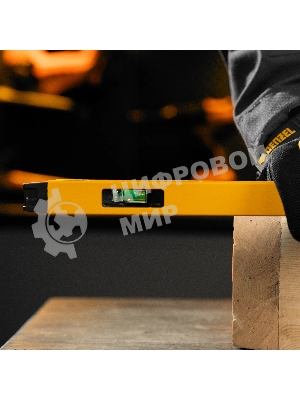 Уровень алюминиевый Denzel магнит., фрезерованный, 3 глазка (1 зеркал.), 0,5 мм/м, 600 мм