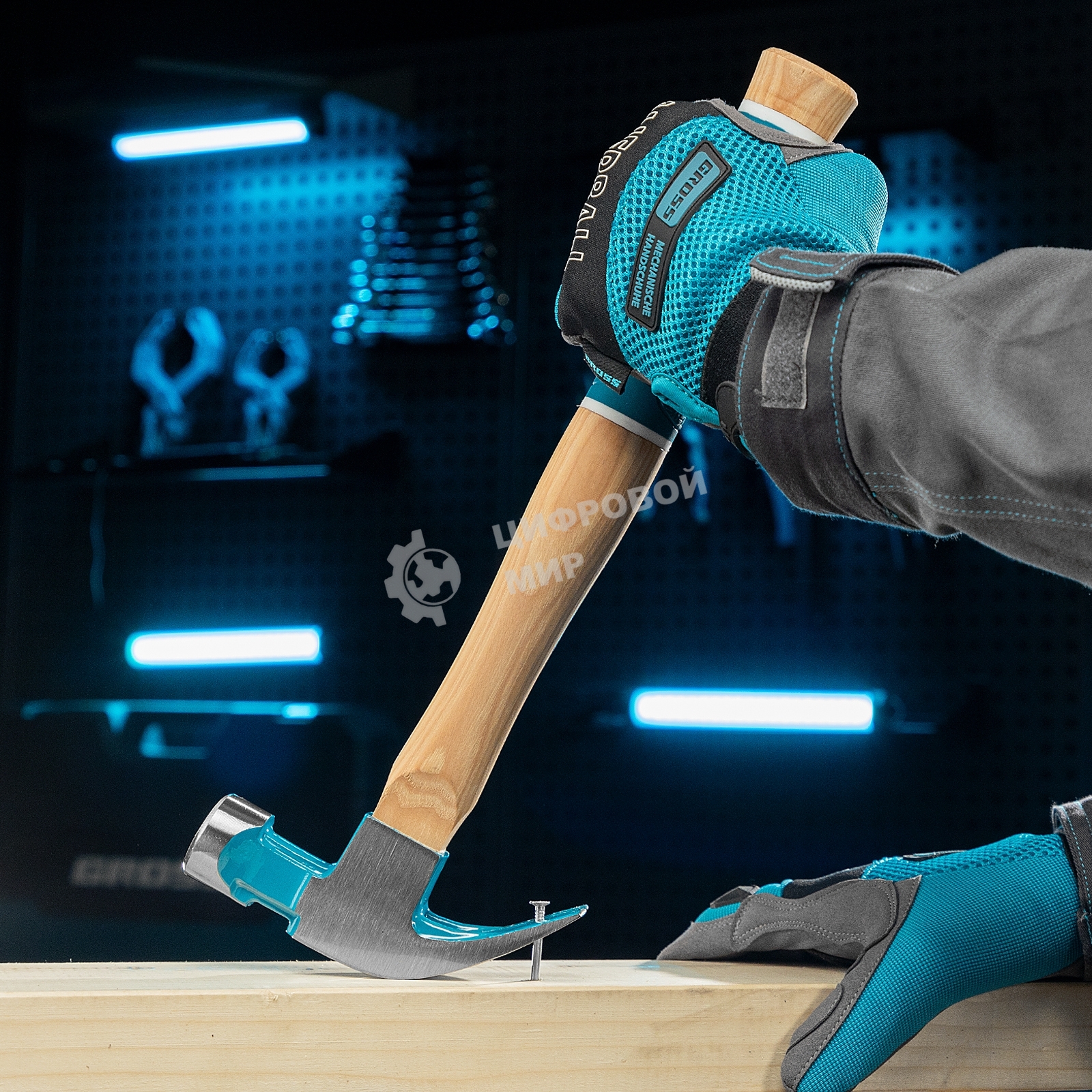 Молоток-гвоздодер Gross AMERICAN HICKORY 450 г, угол 45, магнит, обрезиненная рукоятка