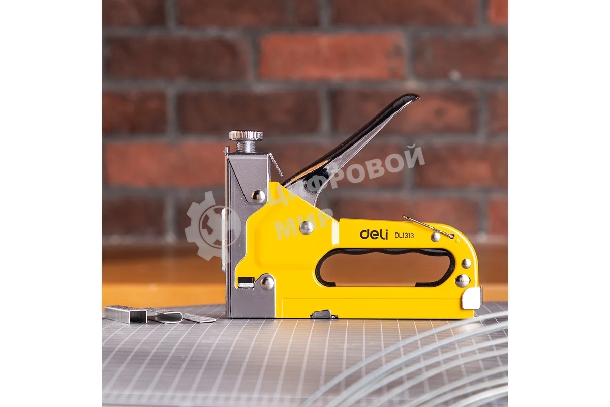Мебельный степлер Deli DL1313 3-в-1. 4-8мм. 0,6 кг. Полностью стальная конструкция. Подходит для D/U/T.