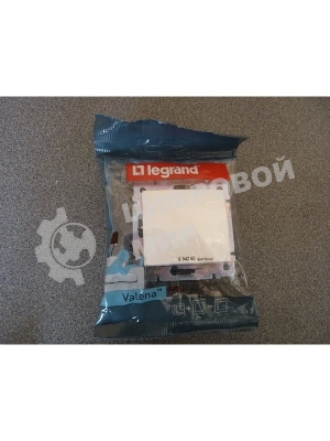Выключатель Legrand 774401 Valena одноклавишный 10А белый