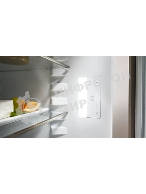 Встраиваемый холодильник Liebherr Pure, высота 82-88 см, door-on-door, без морозильного отделения, сенсорная электроника внутри камеры.