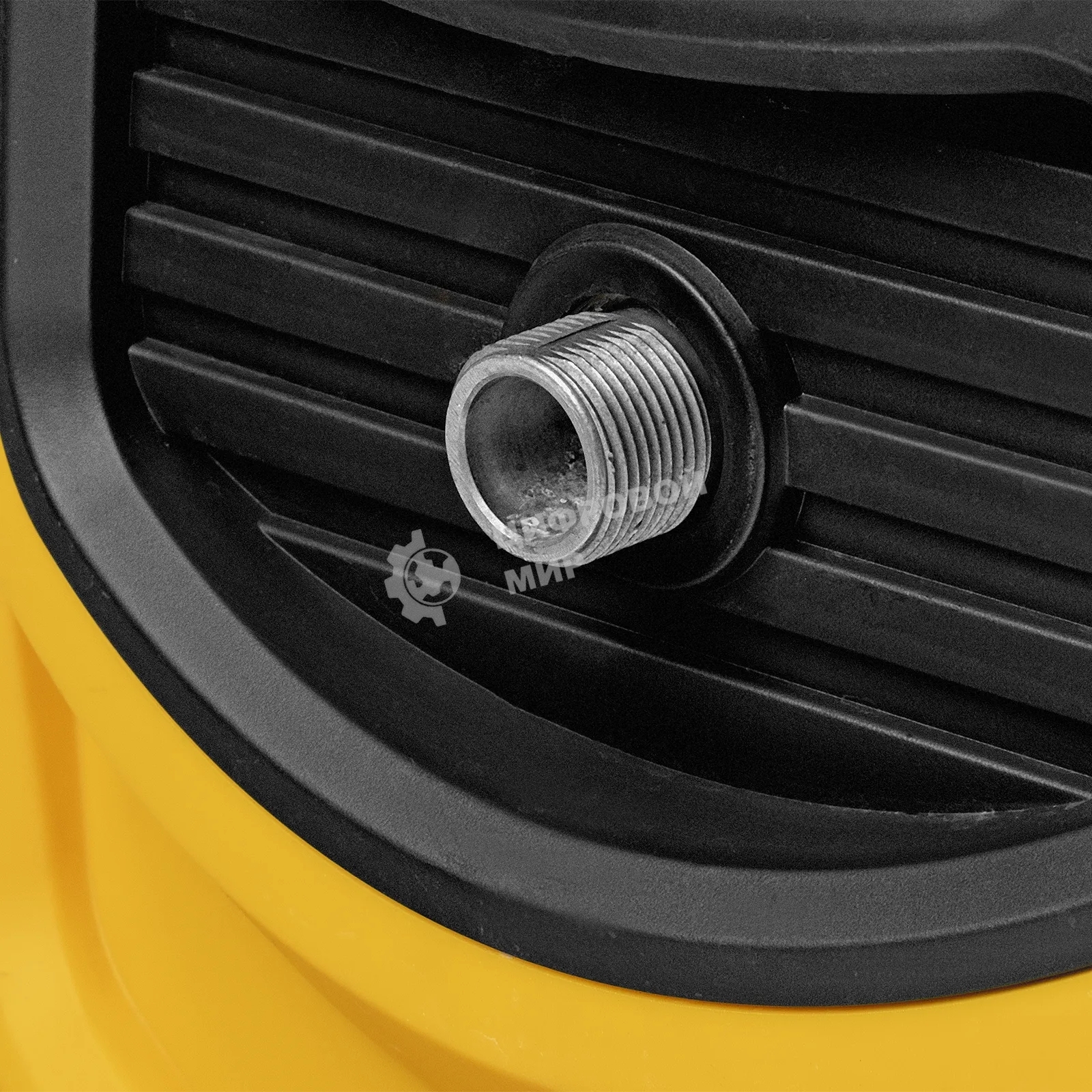 Моечная машина высокого давления Denzel R-230iD, 3300 Вт, 230 бар, 600 л/ч, асинх. двиг., бараб.