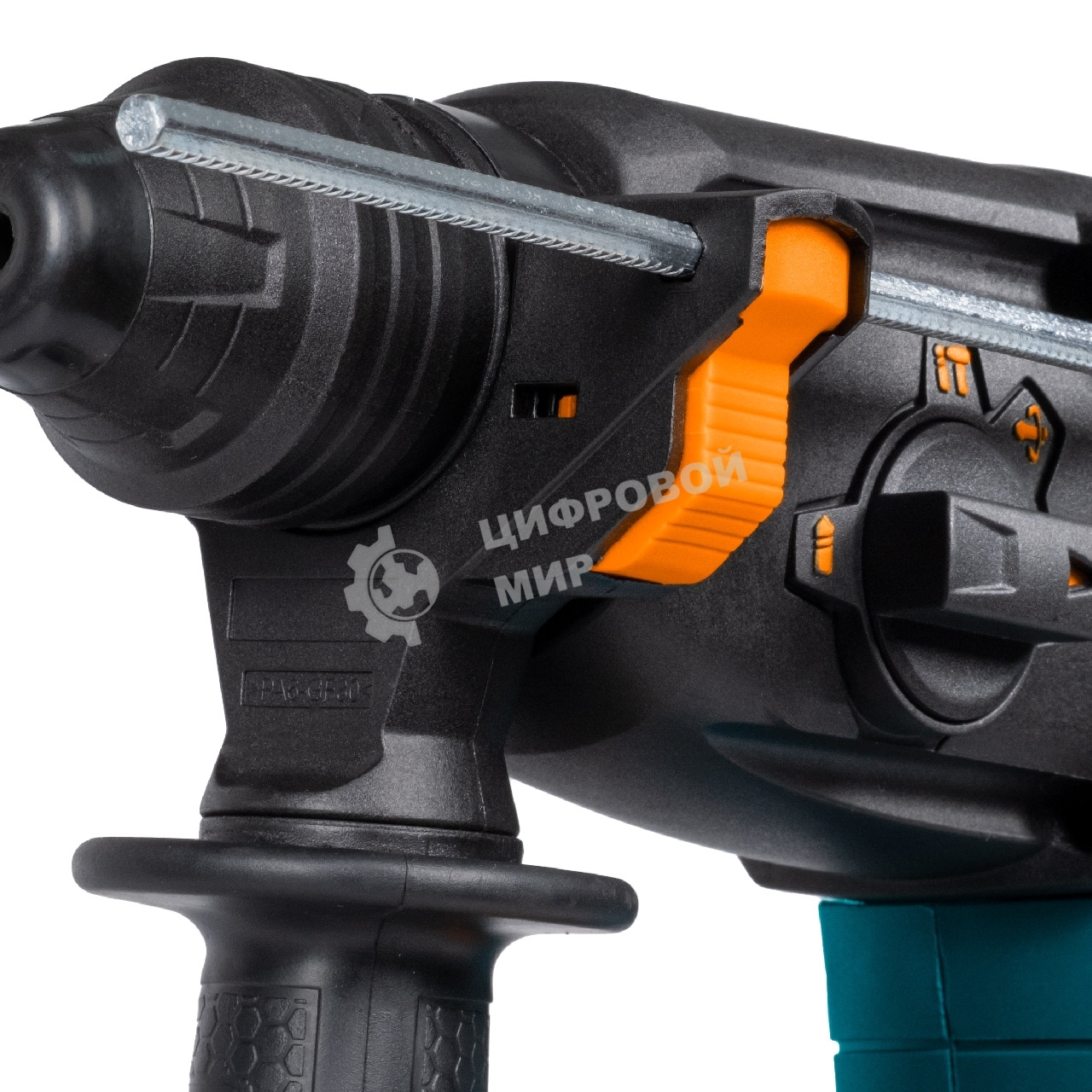 Перфоратор аккумуляторный Bort BHD-20Li-BL (2x4,0А.ч) (93412697) Напряжение аккумуляторной батареи 20 В; Двигатель Бесщеточный двигатель; Энергоемкость аккумуляторной батареи 4 А·ч; Тип аккумуляторной батареи Li-Ion; Скорость холостого хода ...1200 об/мин