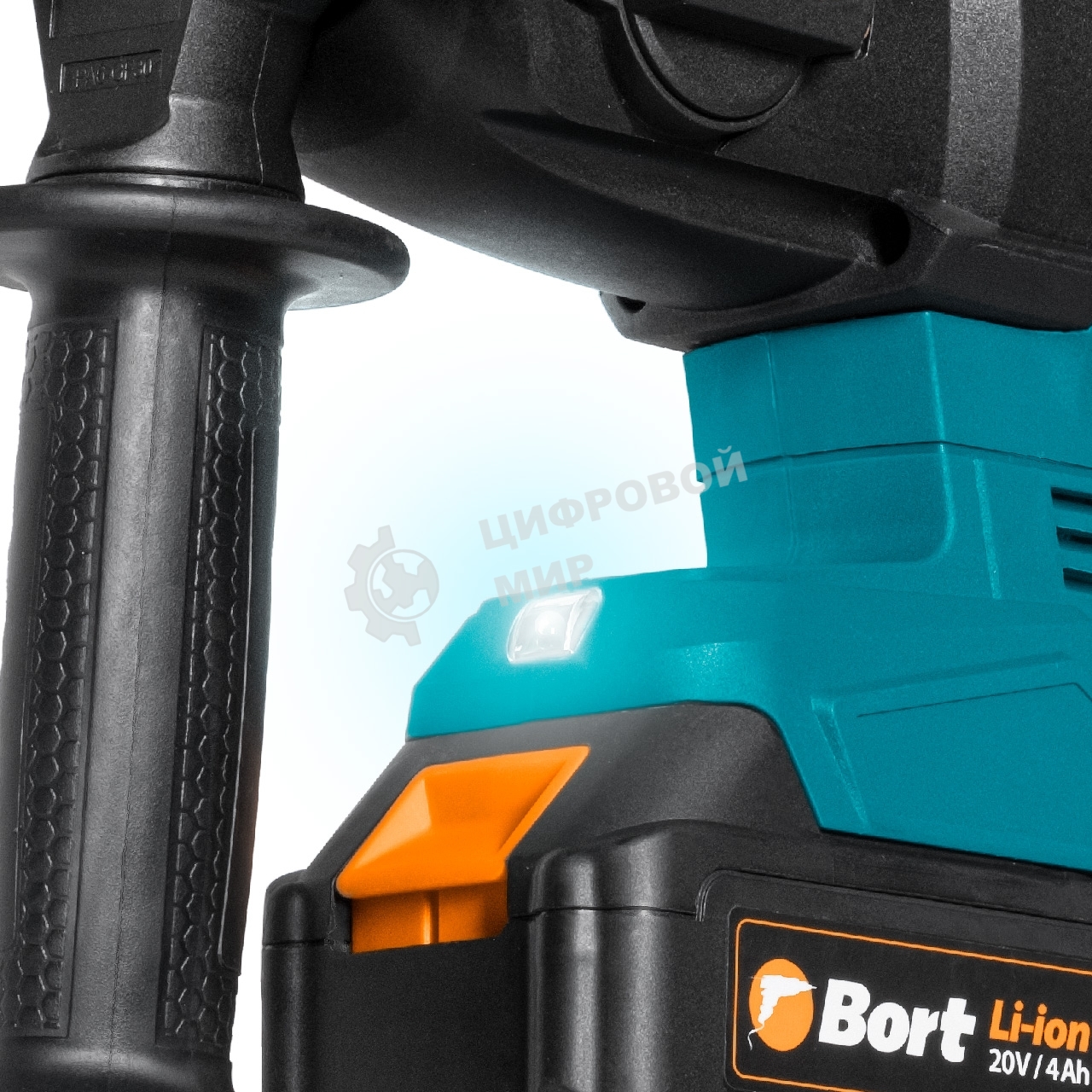 Перфоратор аккумуляторный Bort BHD-20Li-BL (2x4,0А.ч) (93412697) Напряжение аккумуляторной батареи 20 В; Двигатель Бесщеточный двигатель; Энергоемкость аккумуляторной батареи 4 А·ч; Тип аккумуляторной батареи Li-Ion; Скорость холостого хода ...1200 об/мин