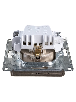 Механизм розетки 1-м СП AtlasDesign 16А IP20 с заземл. защ. шторки с крышкой шампань