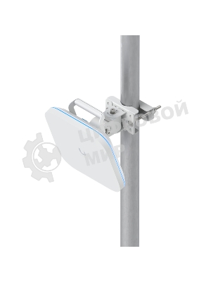 Точка доступа Wi-Fi Ubiquiti UniFi E7 AP Campus 2,4+5+6 ГГц, Wi-Fi 7, 4х4 MU-MIMO, 802.3bt, 1х 10G RJ45, 1х 1G RJ45