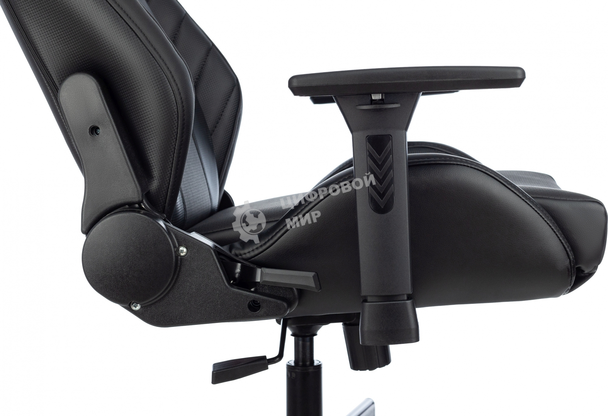 Кресло игровое Knight Thunder 5X черный эко.кожа крестов. металл