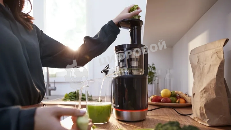 Соковыжималка шнековая Bosch MESM731M черный