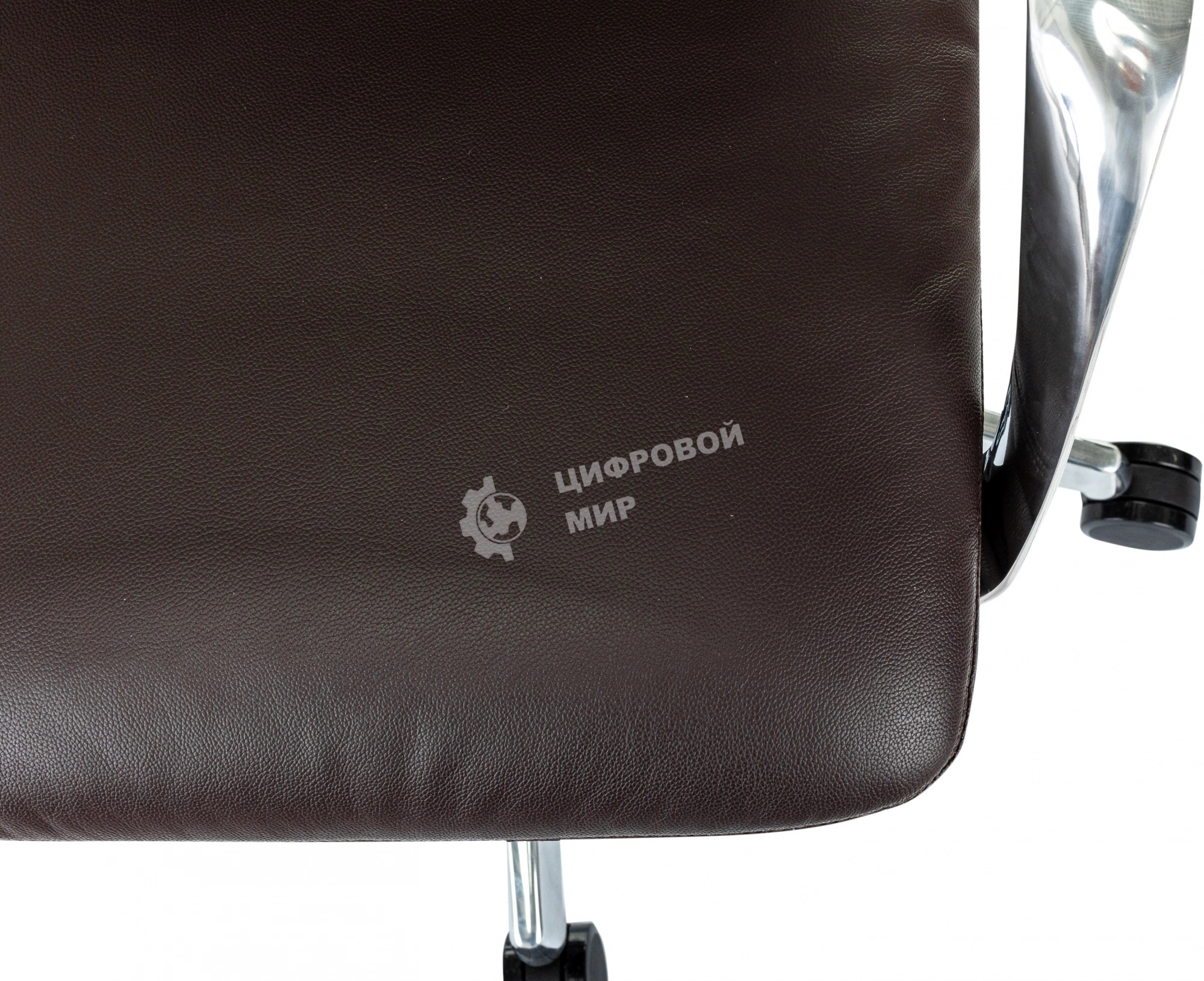 Кресло руководителя Бюрократ VEGA коричневый, кожа, крестов. алюминий