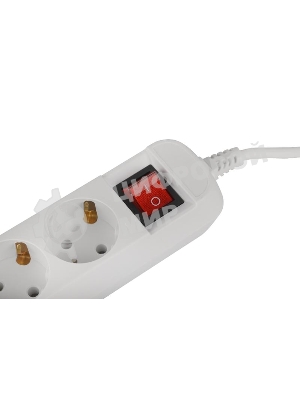 Удлинитель электрический ЭРА UDL-10-315-ES Greenline 3 розетки с заземлением с выключателем 1,5м ПВС 3x0.75мм2