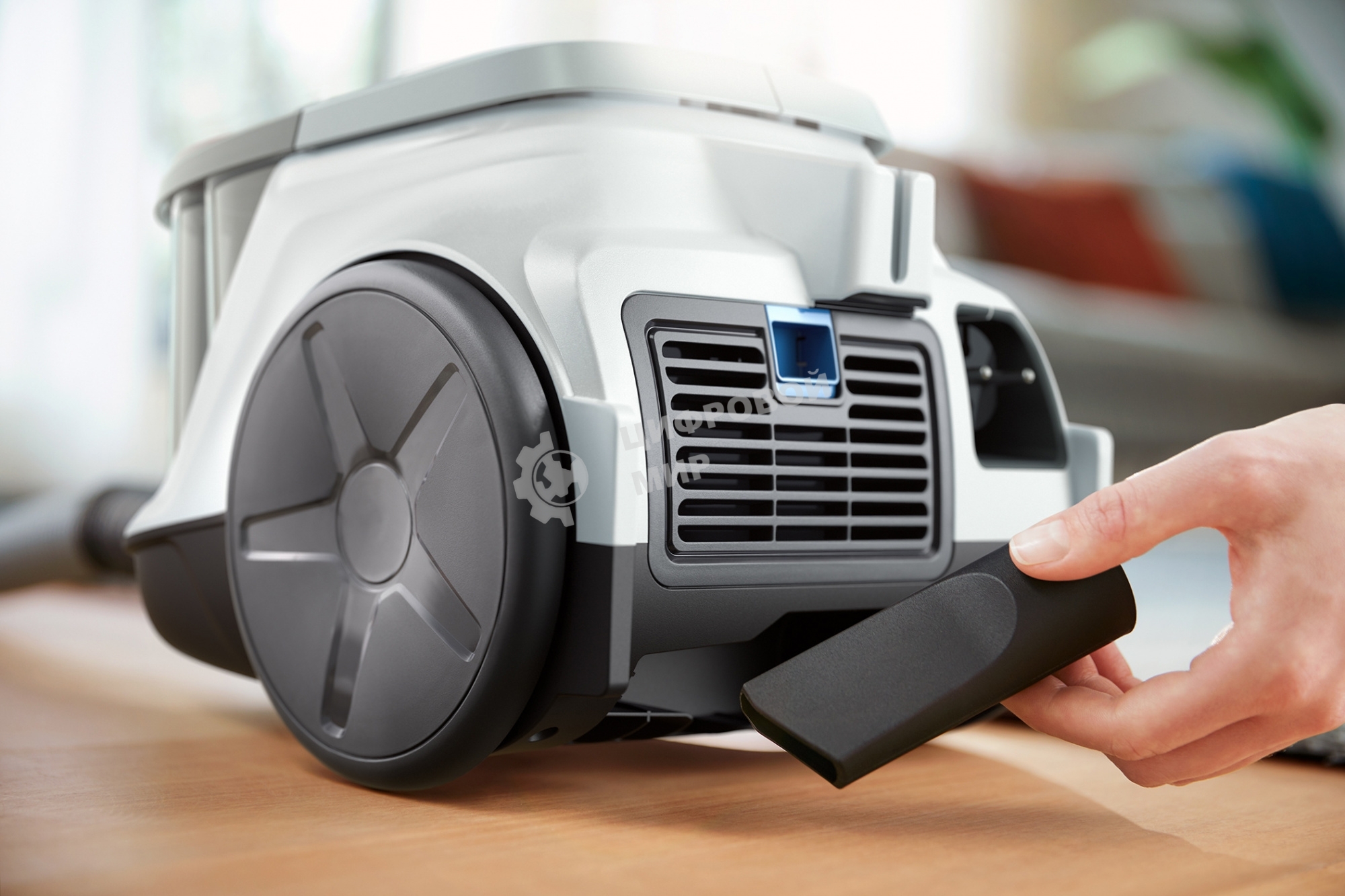 Пылесос Philips XB2042/01 белый/персиковый, 360/1800 Вт, уборка сухая, пылесборник контейнер 1.3 л